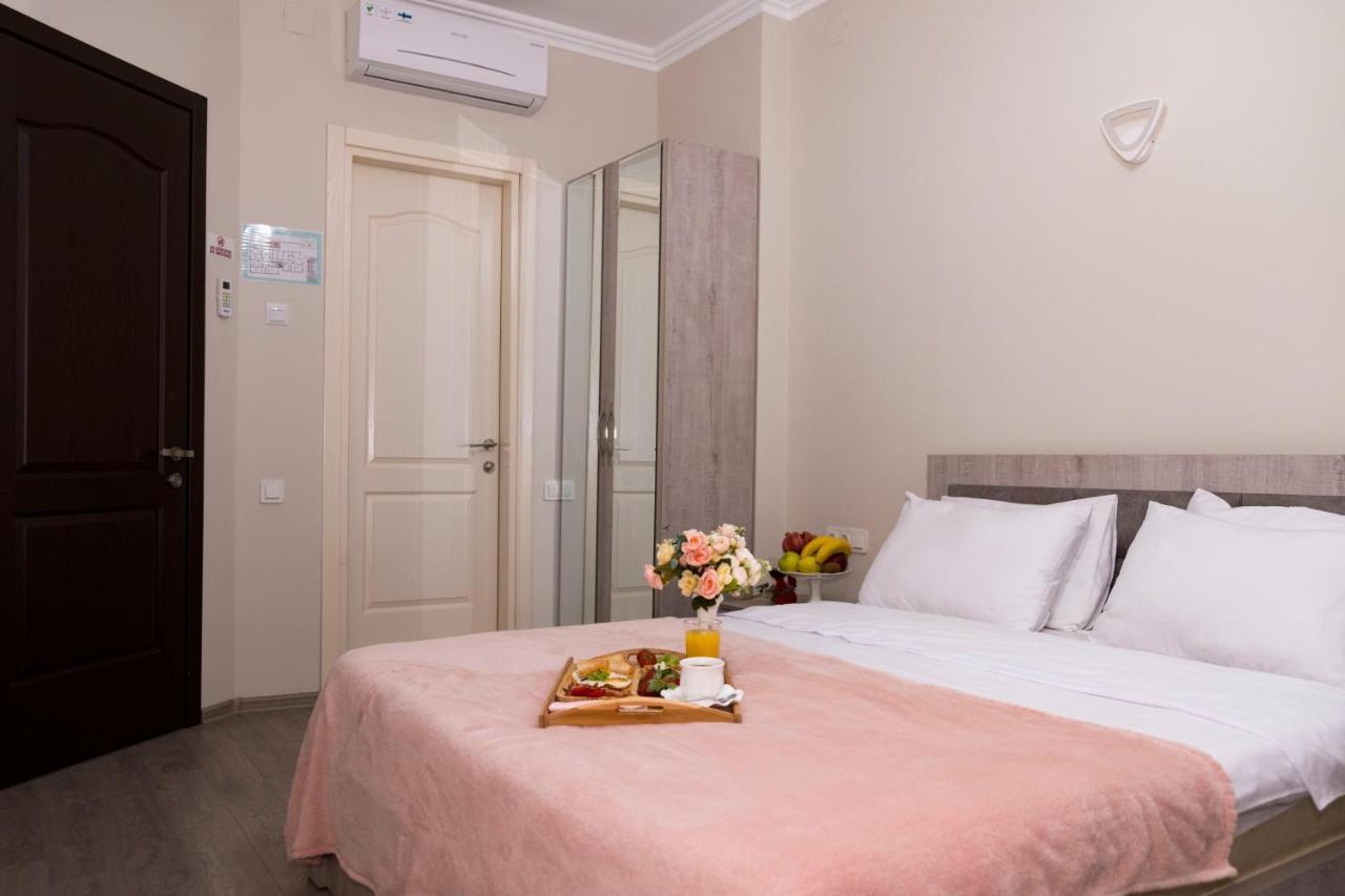Art Hotel Batumi Exterior foto