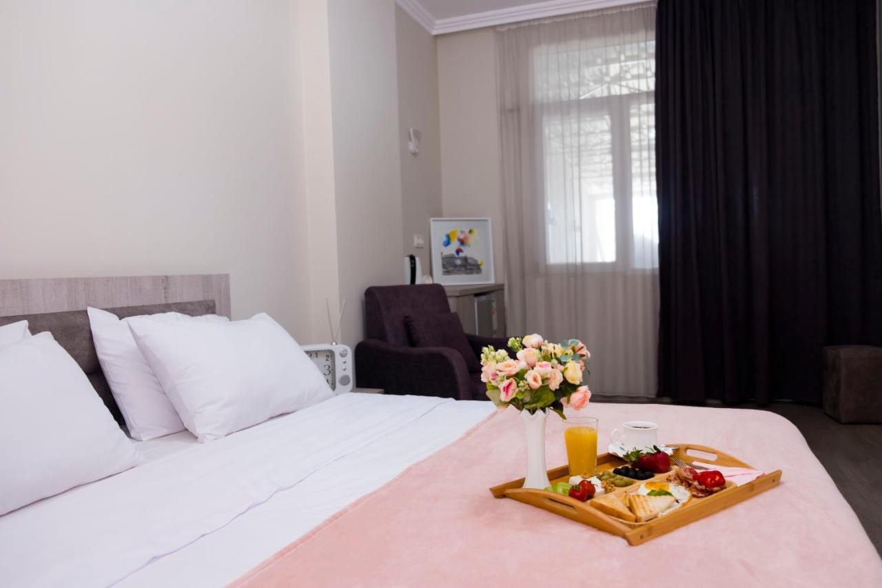 Art Hotel Batumi Exterior foto